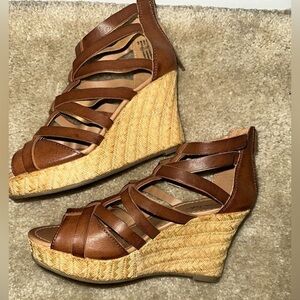 WOMENS AMERICAN EAGLE STRAPY WEDGE SHOES SIZE 6.5 BROWN​​​​​​​